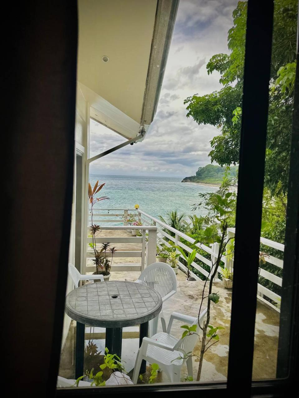 Playa Blanca Beach Resort (Adults Only) Puerto Galera Eksteriør billede