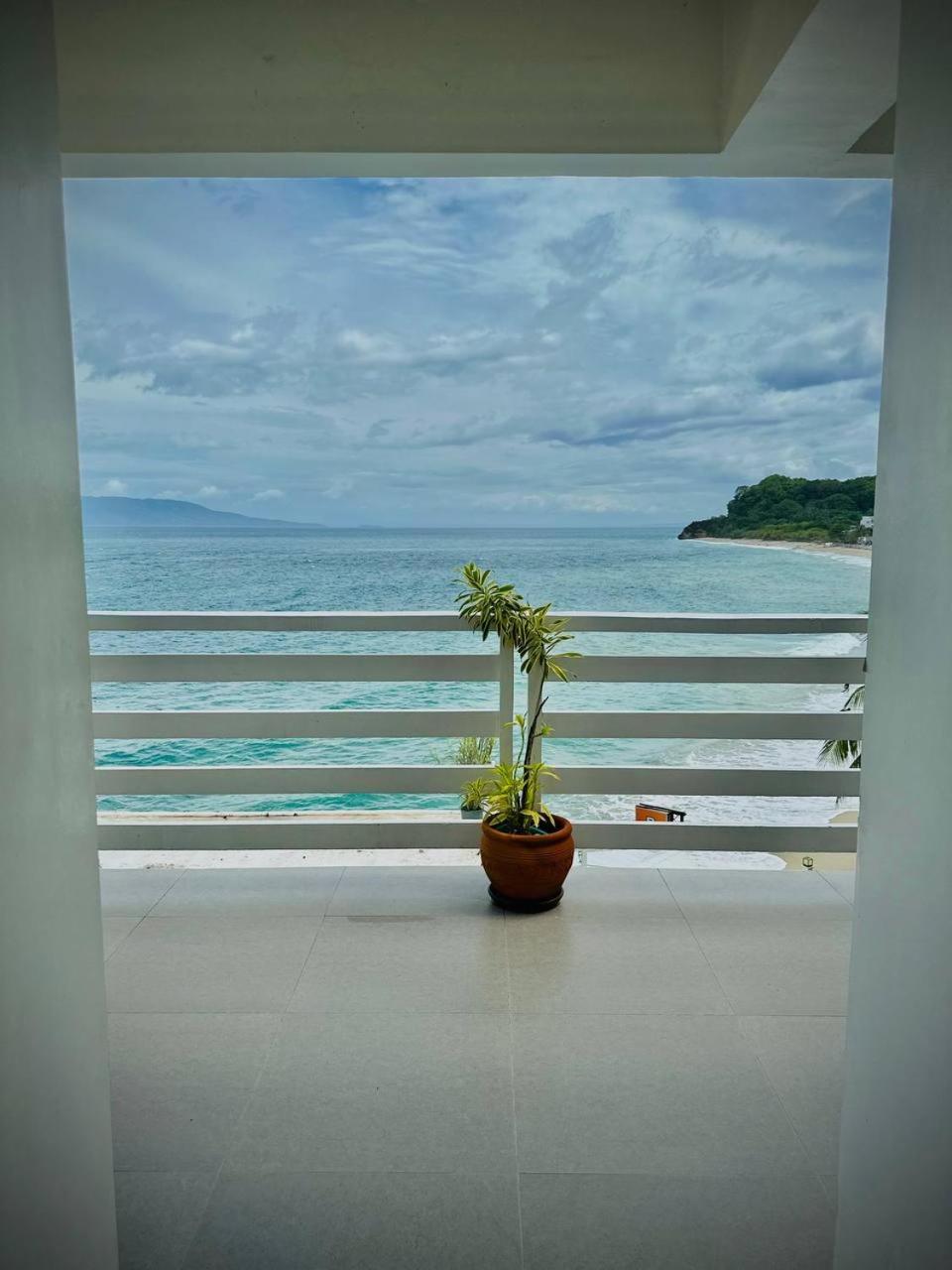 Playa Blanca Beach Resort (Adults Only) Puerto Galera Eksteriør billede